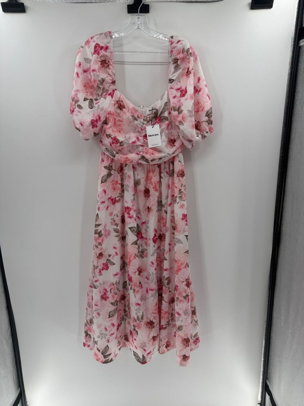 Showpo. Women's Haxzel Ruched Bust Puff Sleeve Midi Dress - Bouquet Floral - 8